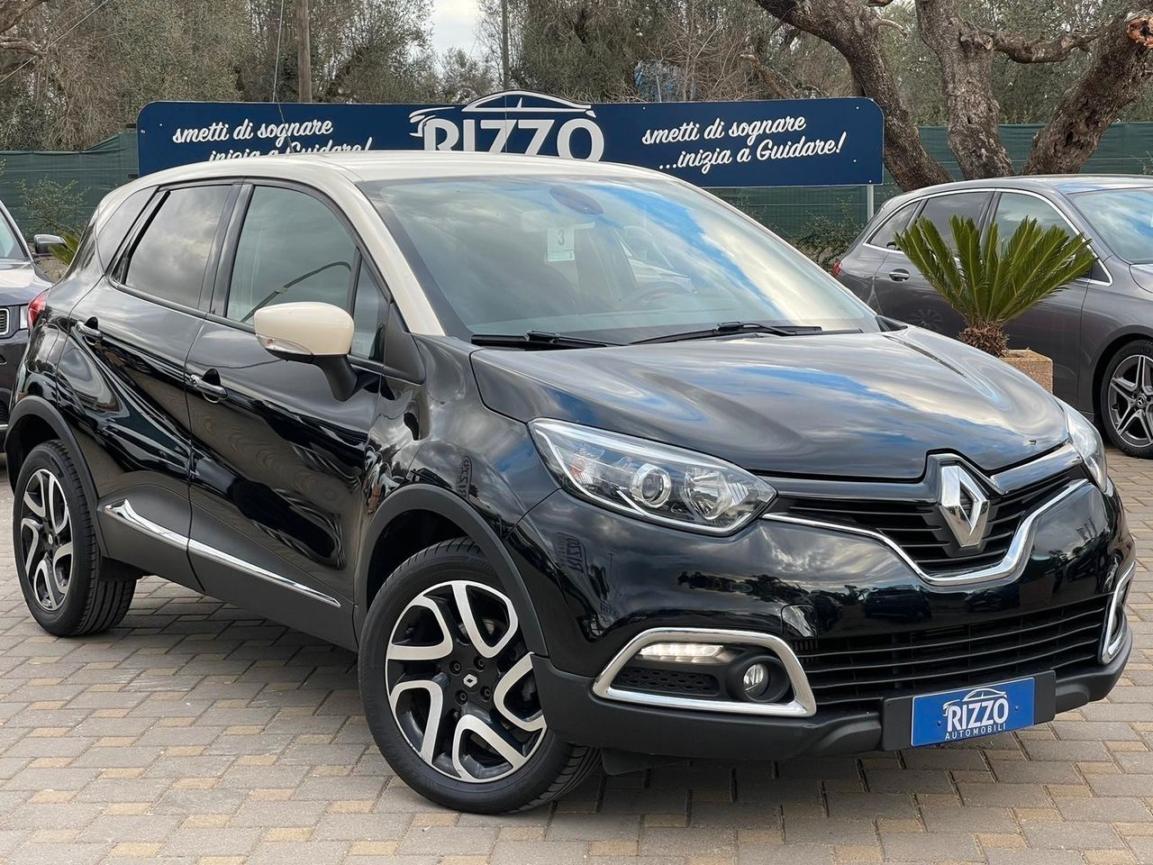 RENAULT CAPTUR 1.5DCI 90CV R-LKNK NAVI LED PCD BI COLOR