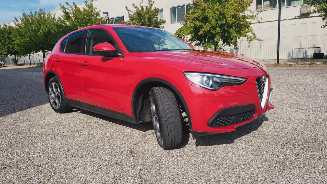 Alfa Romeo Stelvio 2.2 Turbodiesel 160 CV AT8 RWD Business
