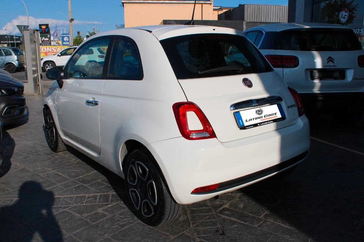 Fiat 500 1.0 hybrid Club 70cv con CarPLAY