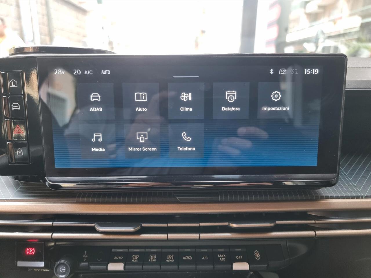 Lancia Ypsilon Hybrid e-DCT Edizione Cassina