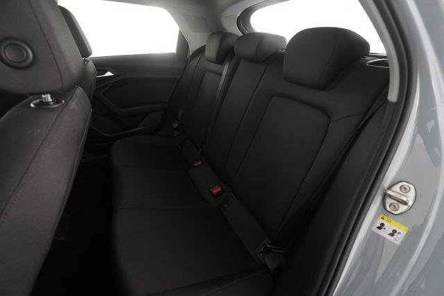 AUDI A1 A1 citycarver 35 TFSI Identity Contrast