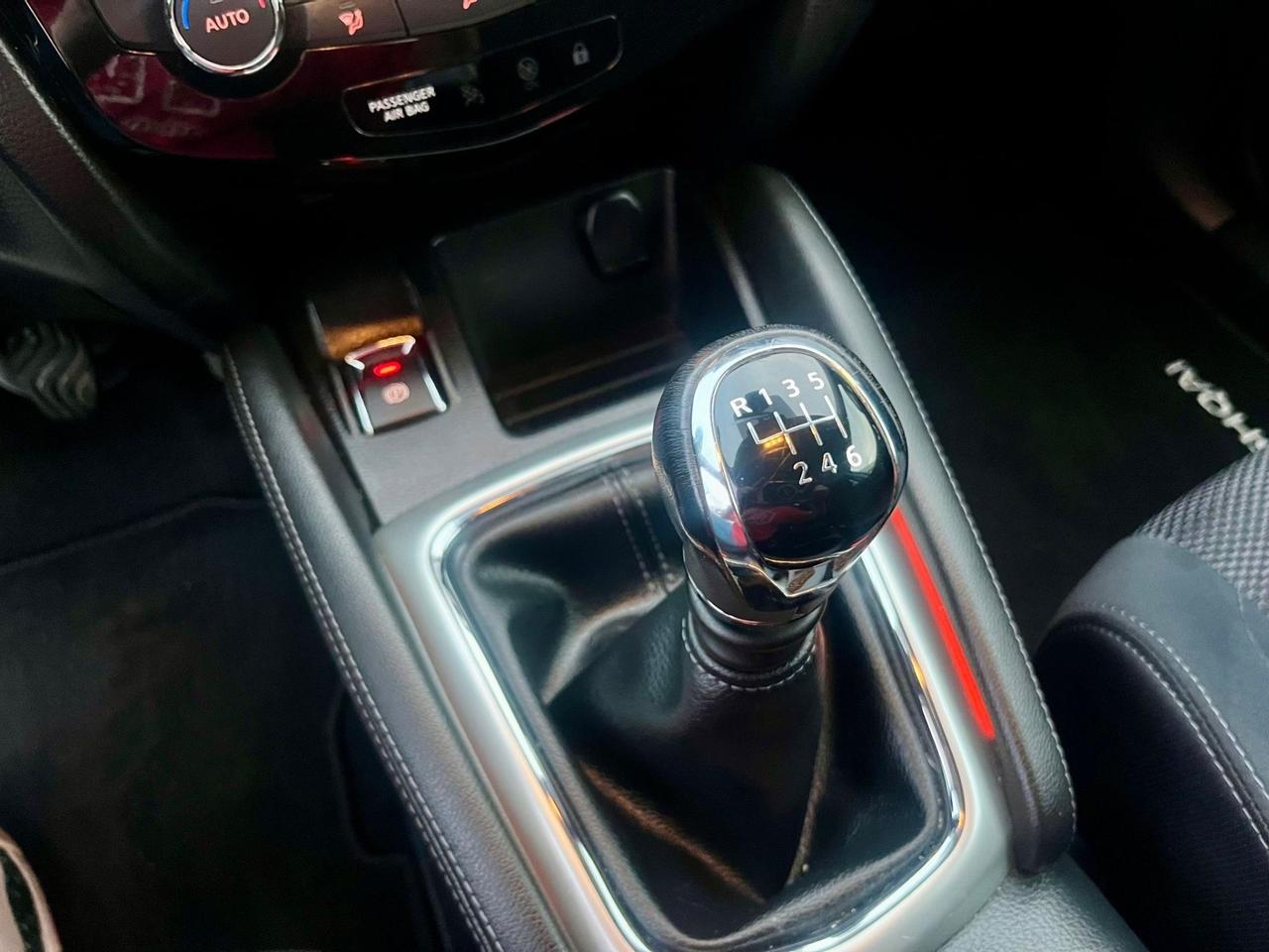 Nissan Qashqai 1.2benz 2015 106.000km perfetta