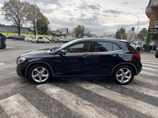 MERCEDES-BENZ GLA 200 d Automatic Premium