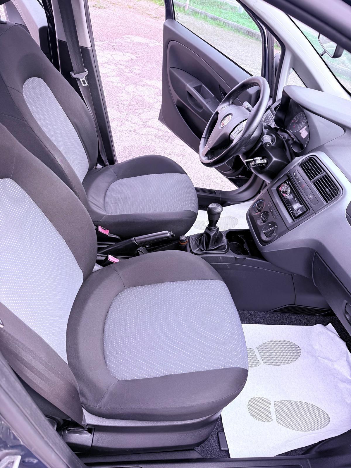 Fiat Grande Punto 1.3MJT 75 ok Neo patentati