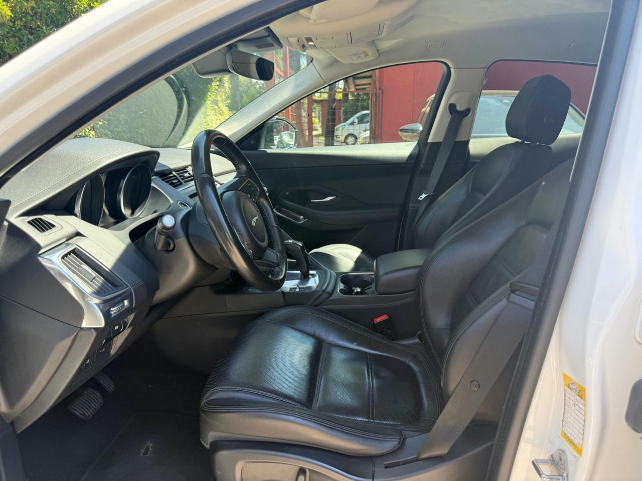 Jaguar E-Pace 2.0D 150 CV AWD aut. R-Dynamic SE