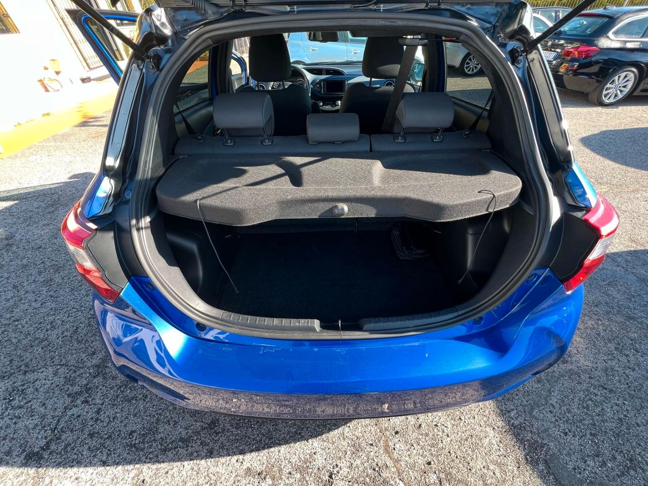 Toyota Yaris HYBRID