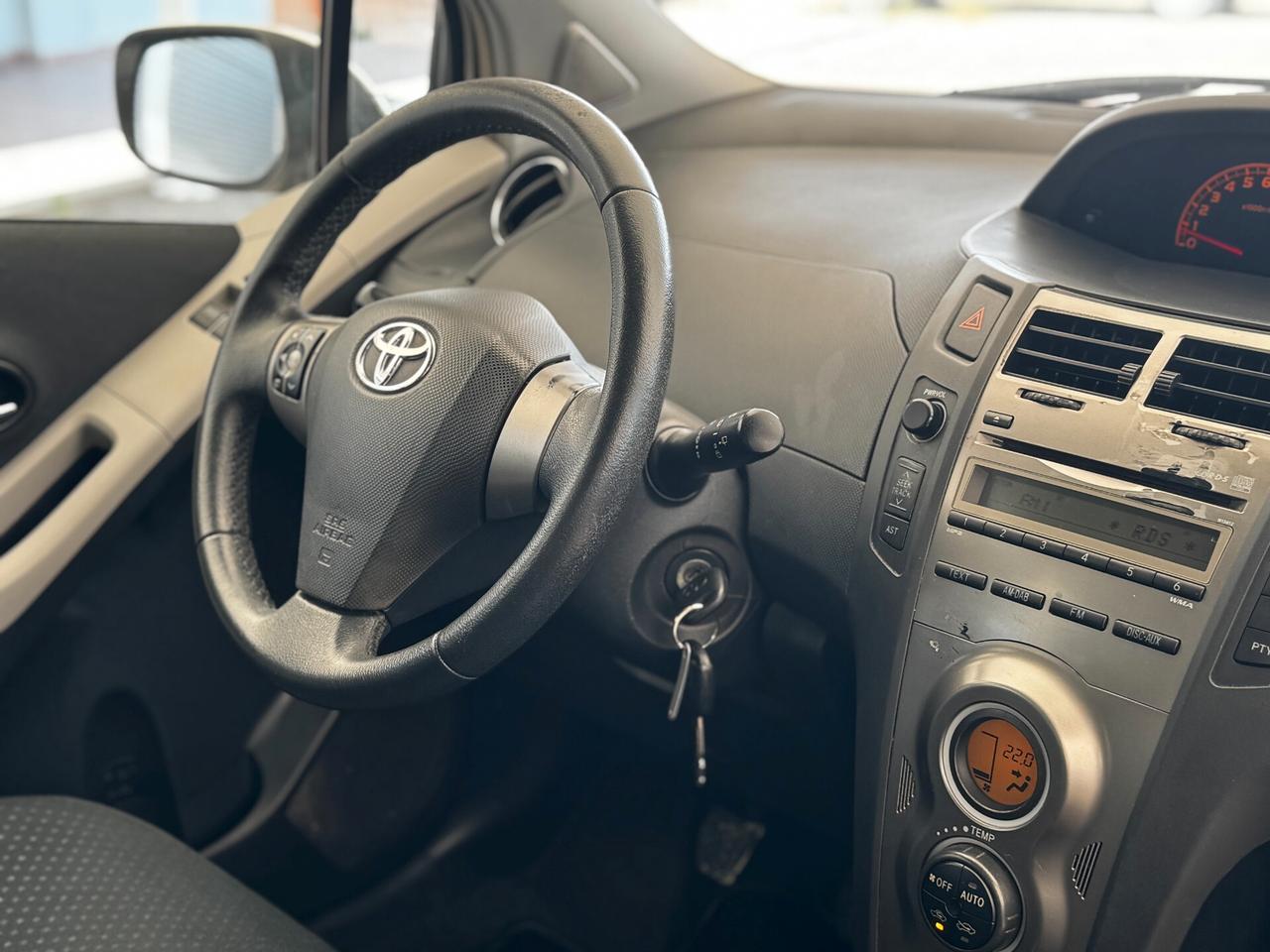 Toyota Yaris 1.0 5 porte Sol 69 Cv