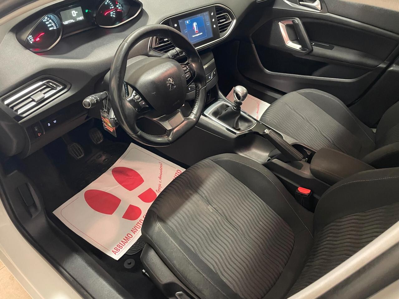 Peugeot 308 1.6 HDi 115 CV Allure GT LINE NEOPATENTATI TAGLIANDO