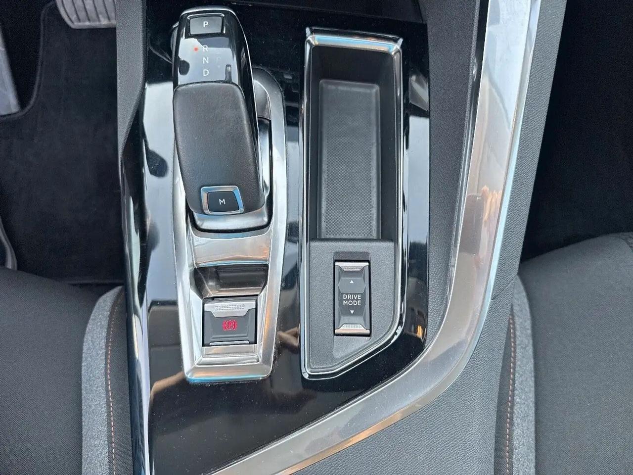 Peugeot 5008 BlueHDi 130 S&S EAT8 Active Pack