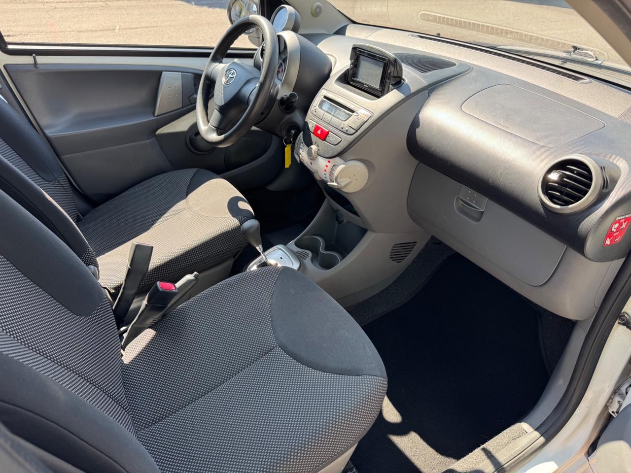 Toyota Aygo 1.0 12V VVT-i 5 porte Deep Ocean Connect