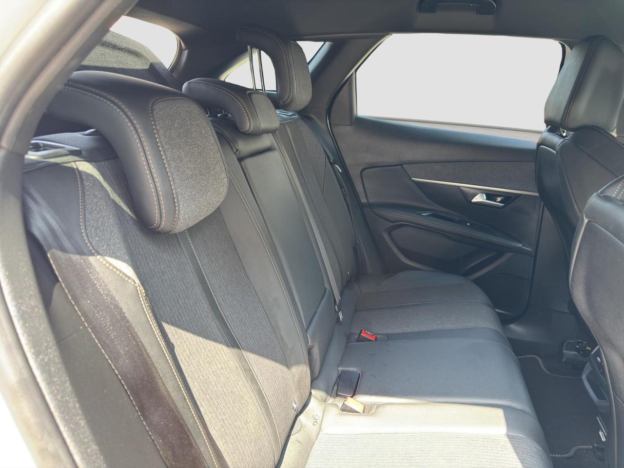 Peugeot 3008 1.5 130cv bluehdi GT Line 2020