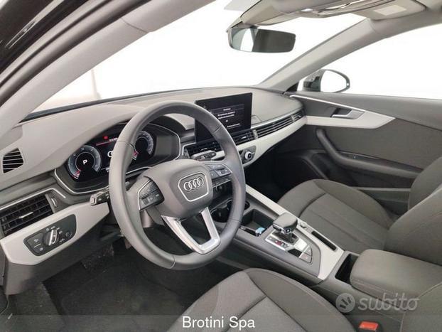 Audi A4 Avant 30 TDI/136 CV S tronic Business