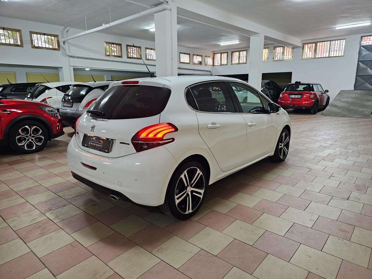 Peugeot 208 BlueHDi 100 5 porte GT Line