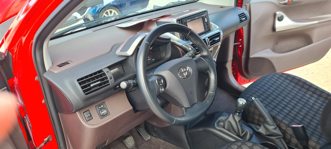 Toyota iQ 1.0 NAVI PREZZO REALE NESSUN VINCOLO DI FINANZIAMENTO GAR.12 MESI