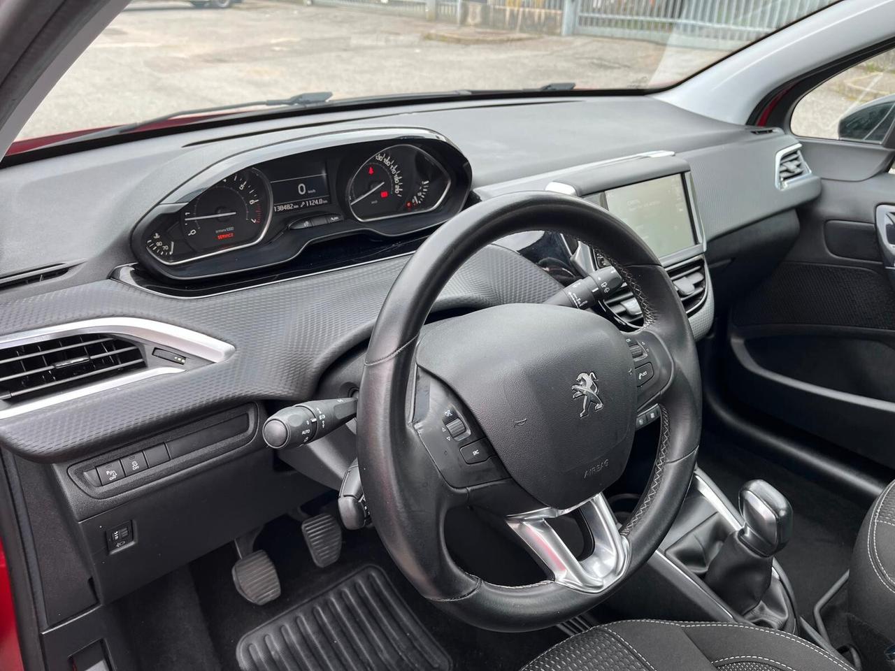 Peugeot 208 PureTech 82 5 porte Allure