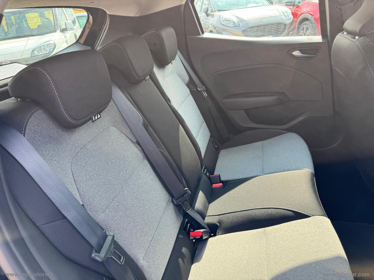 RENAULT CLIO EVOLUTION 1.0 65CV 2.700KM