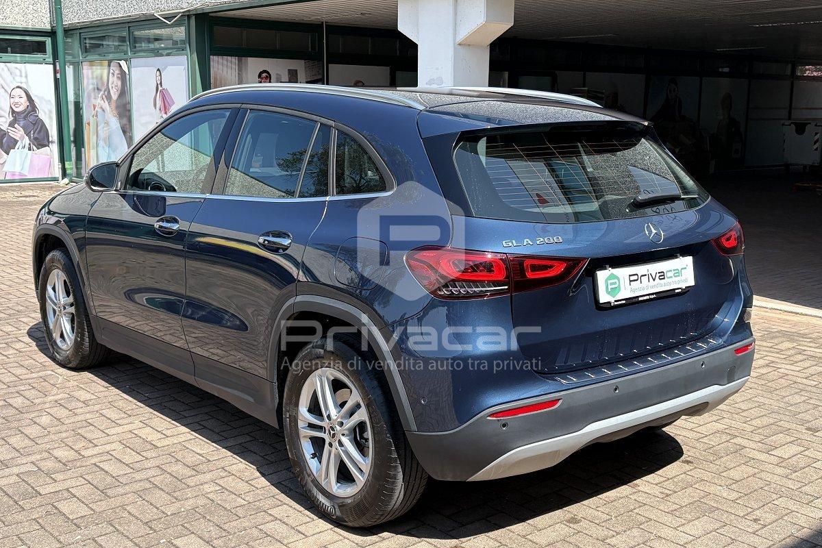 MERCEDES GLA 200 Automatic Business
