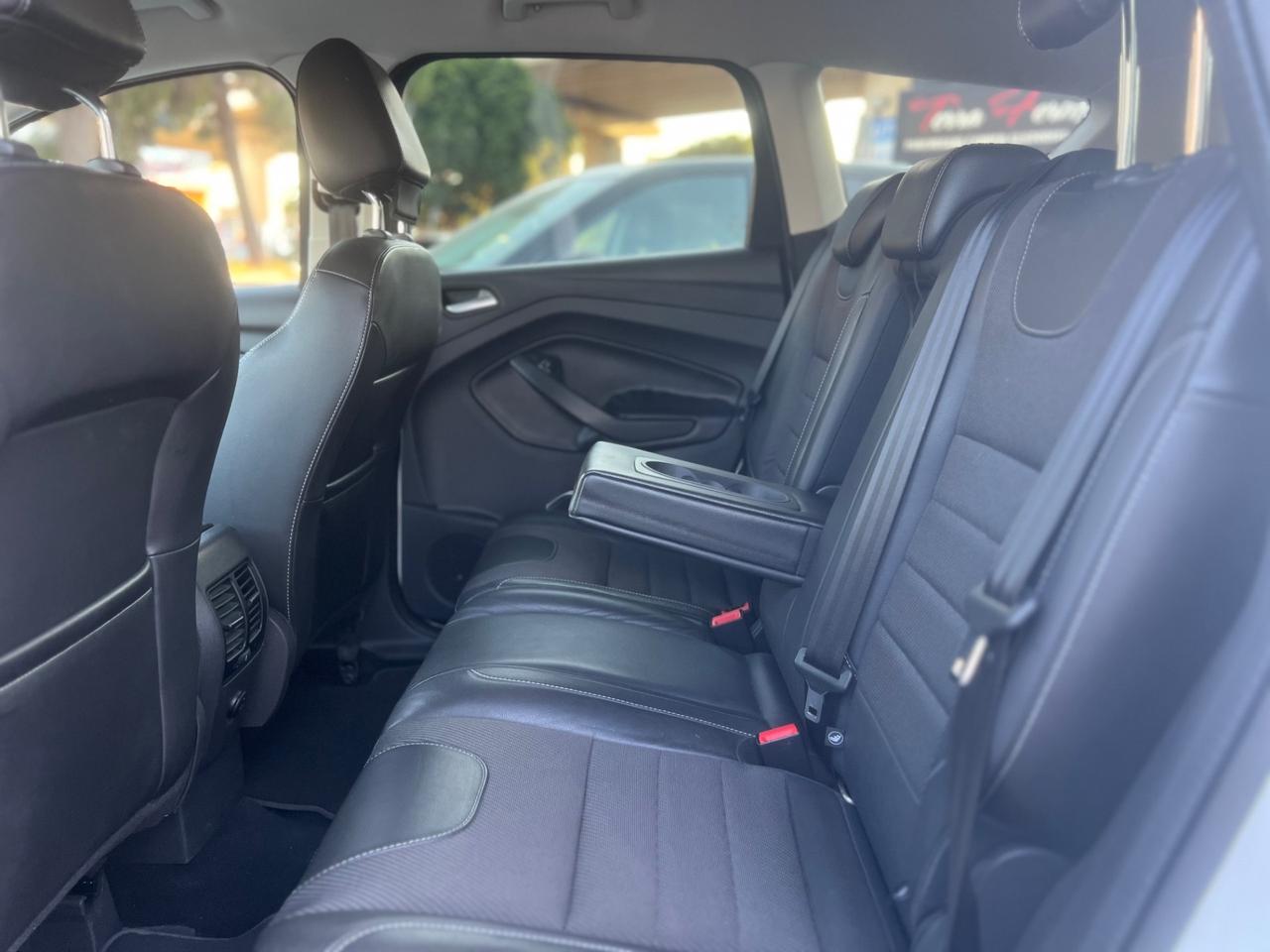 Ford Kuga 2.0 TDCI 4WD AUT. SOLO 120.000KM 12/2015