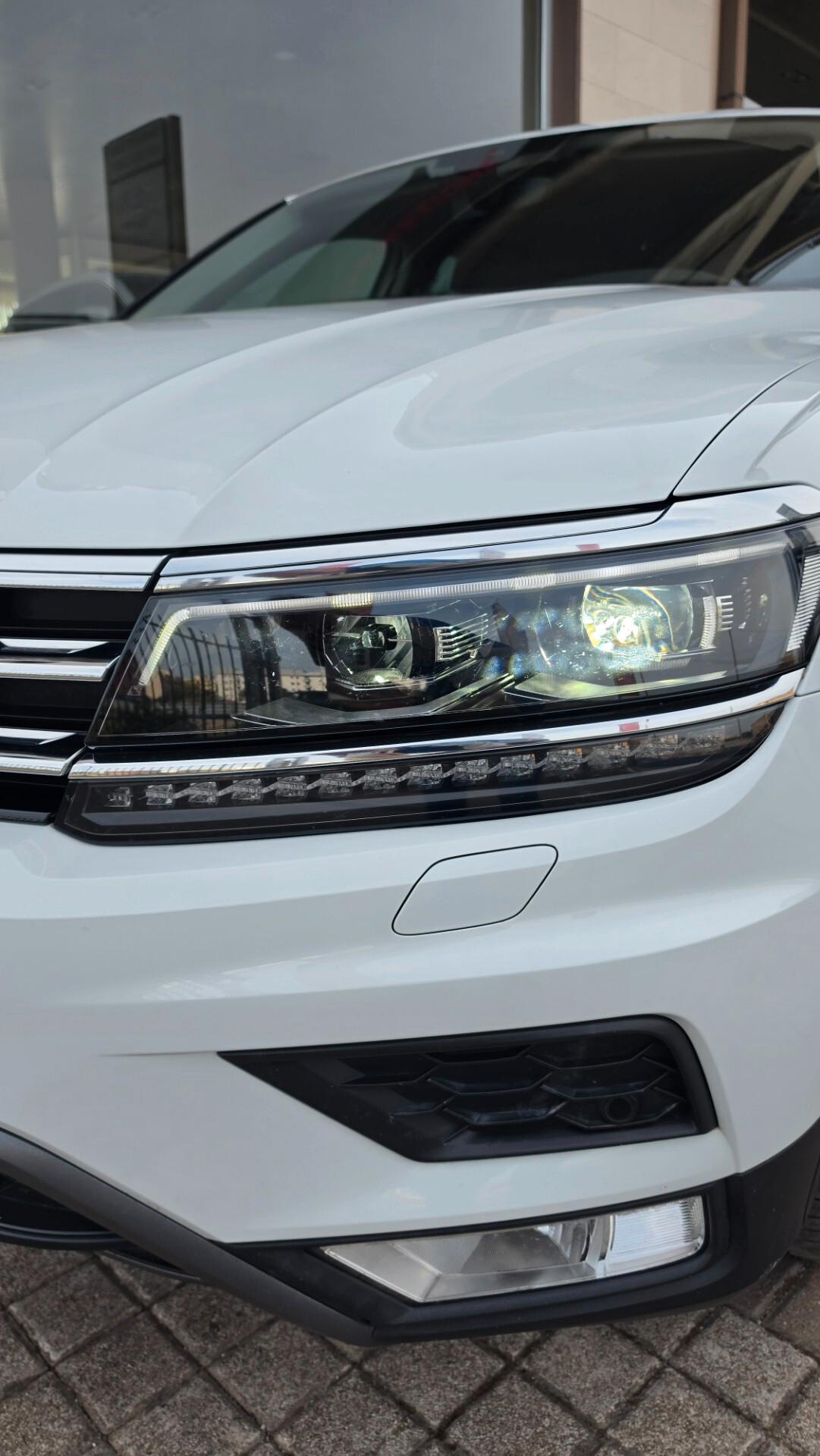 Volkswagen Tiguan 2.0 TDI SCR DSG 4MOTION Executive BMT