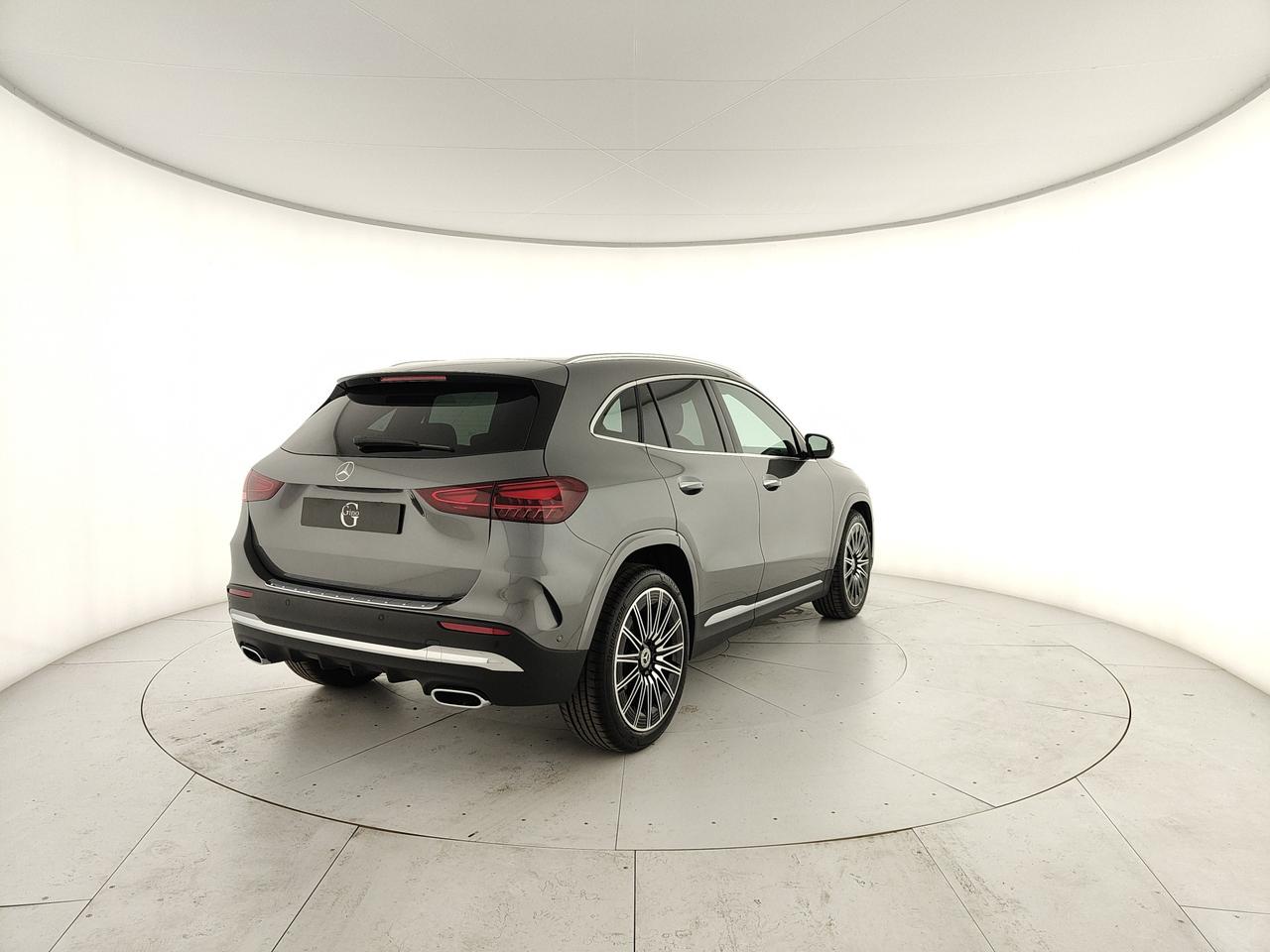 Mercedes-Benz GLA 200