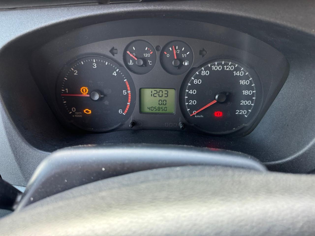 Ford Transit 7 posti (la testata da rifare)