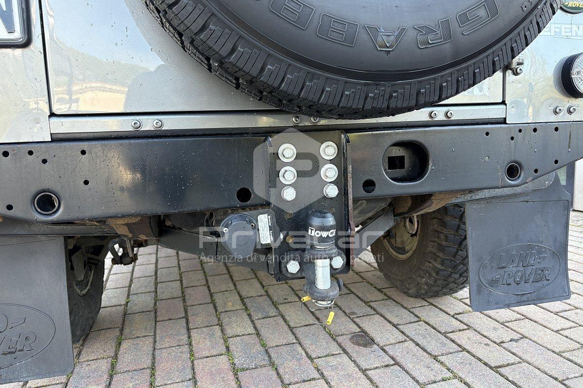 LAND ROVER Defender 110 2.4 TD4 Station Wagon SE