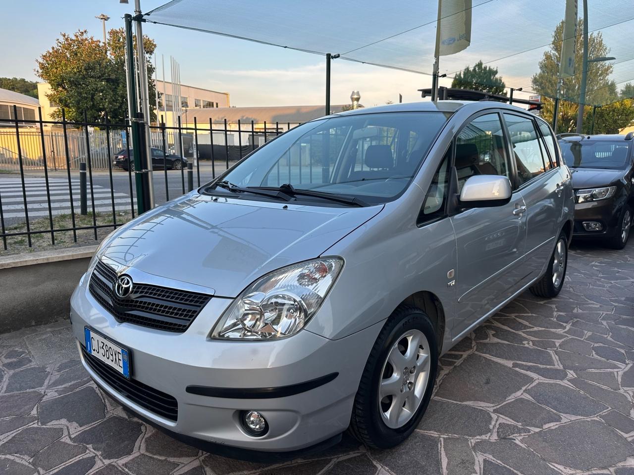 Toyota Corolla Verso 1.6 16V