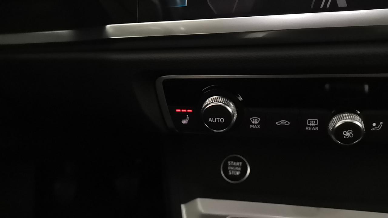 AUDI Q3 II 2018 - Q3 35 1.5 tfsi S line edition