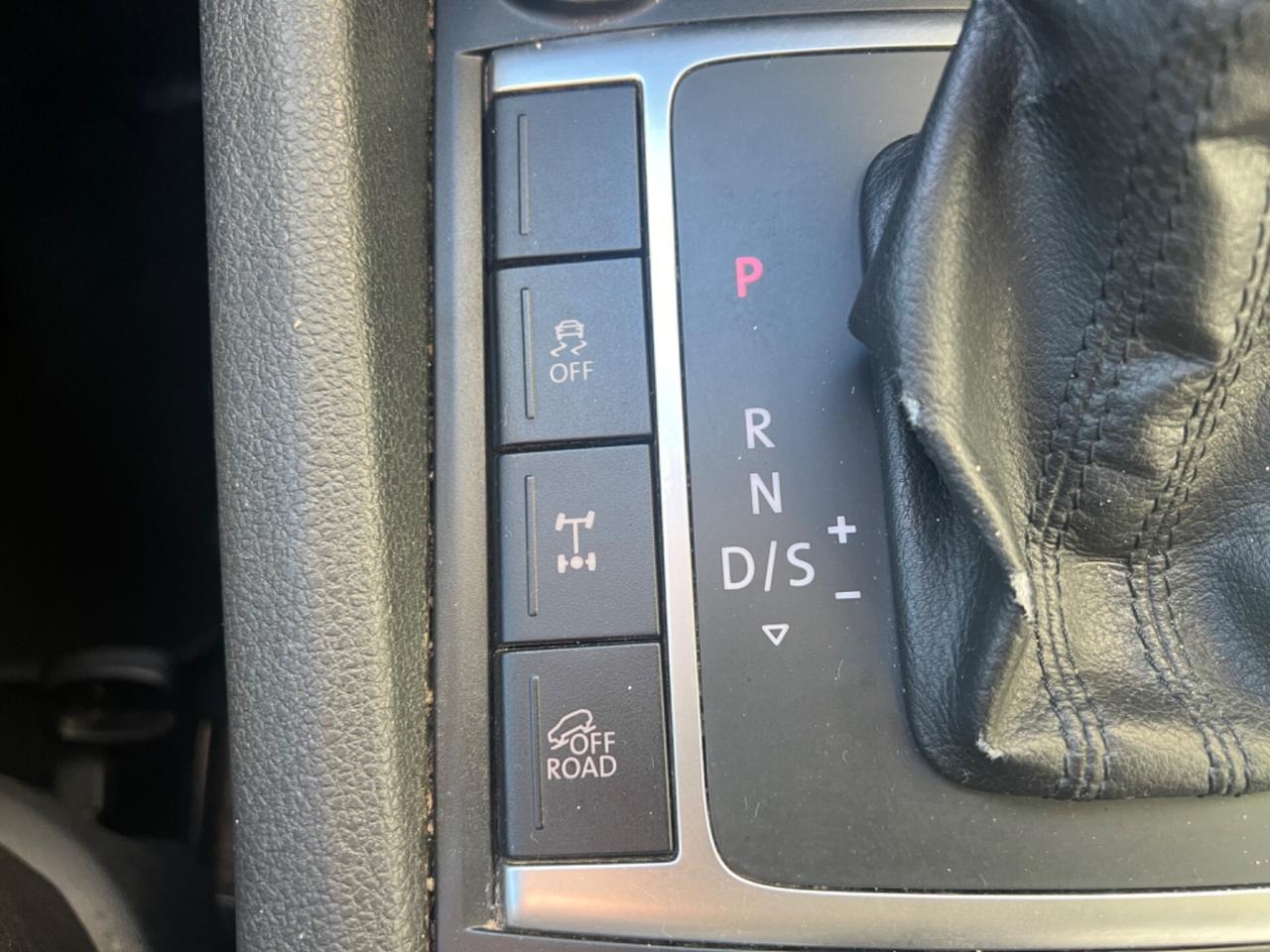 Volkswagen Amarok 3.0 V6 TDI 4MOTION BMT permanente aut. DC Highline