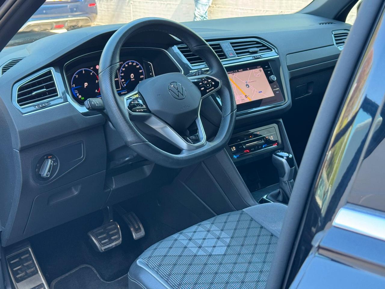 Volkswagen Tiguan 2.0 TDI 150 CV SCR DSG R-Line