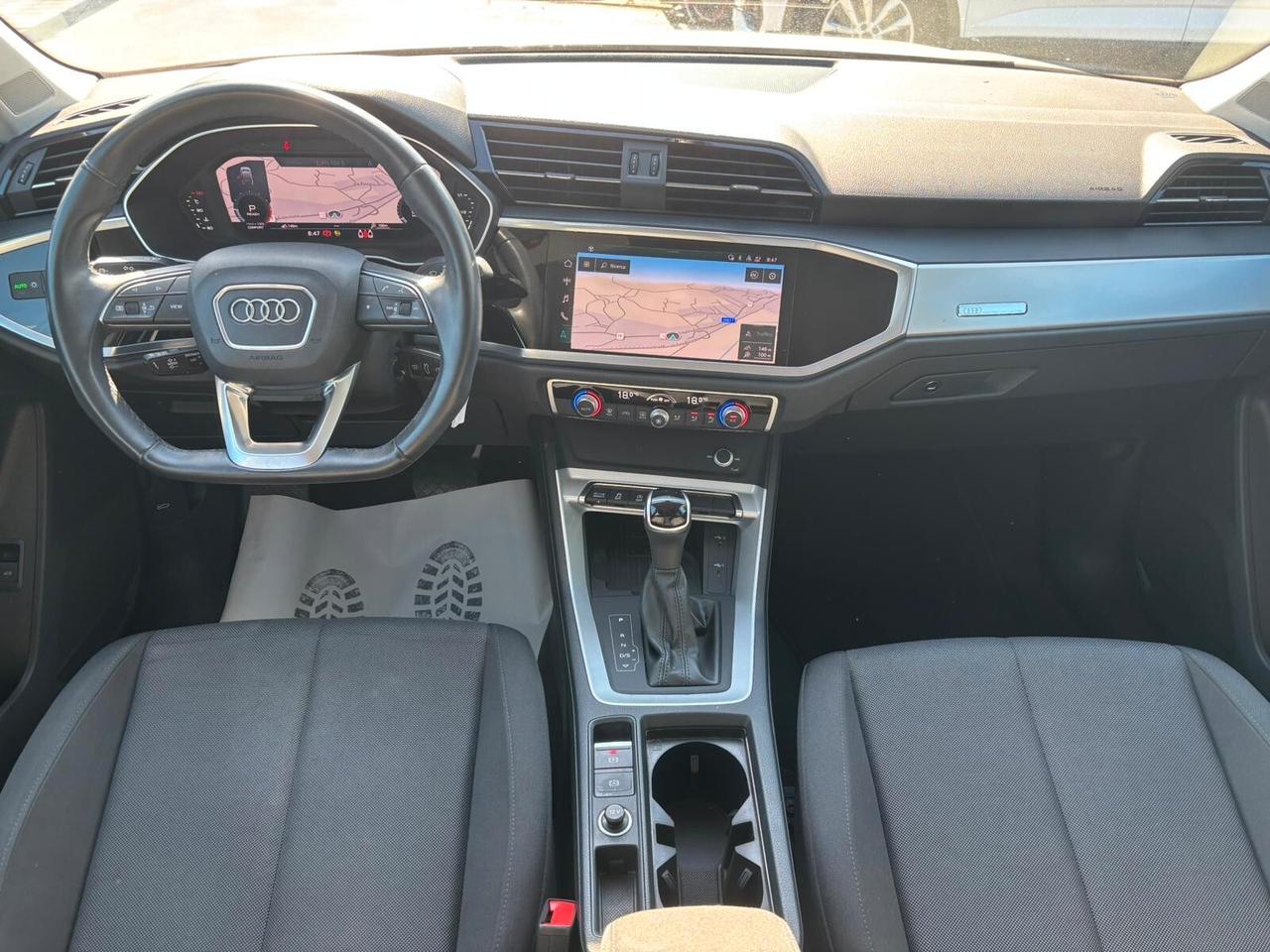 Audi Q3 35 TFSI Business Advanced