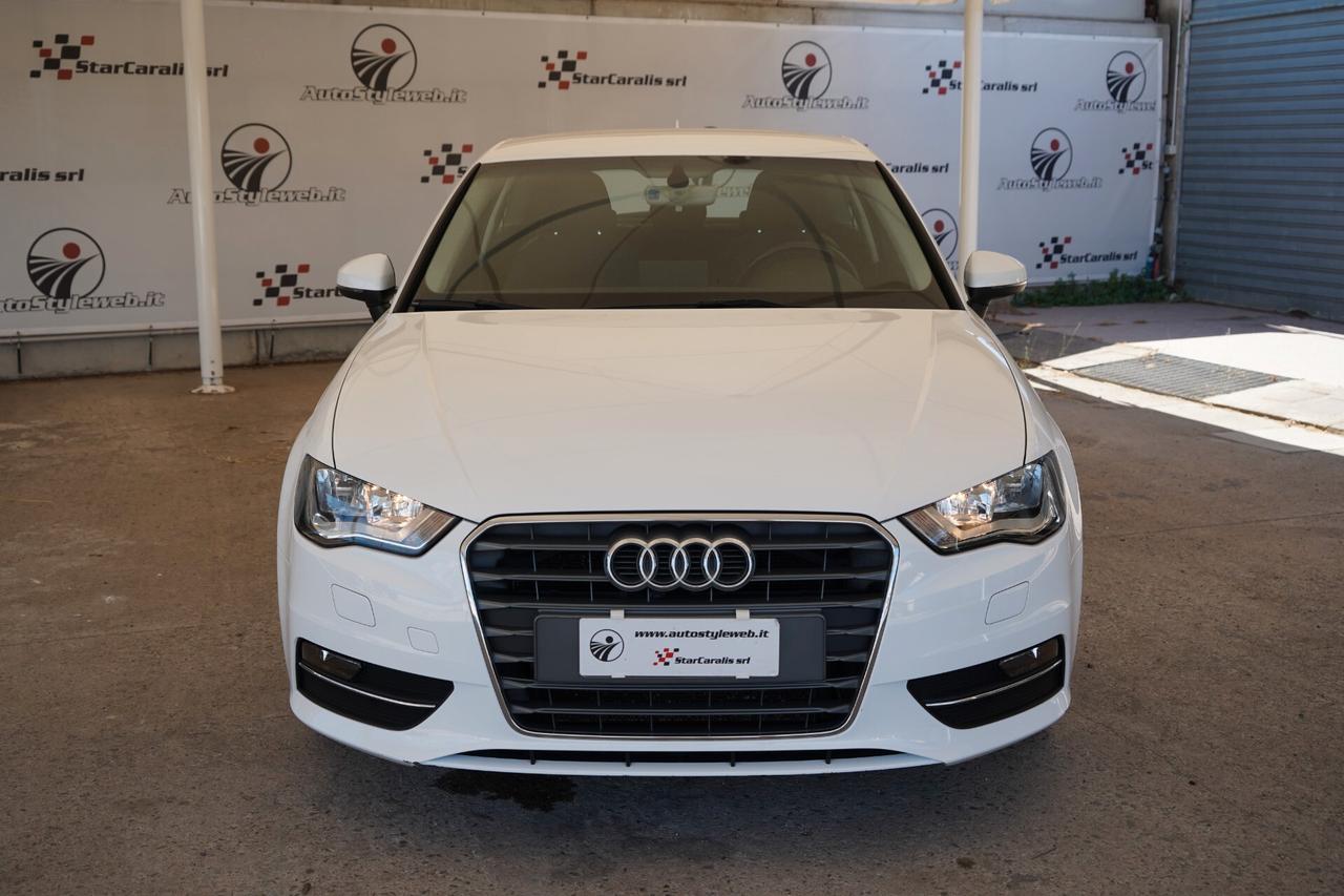 Audi A3 1.6 TDI 110 Cv Young 3 porte
