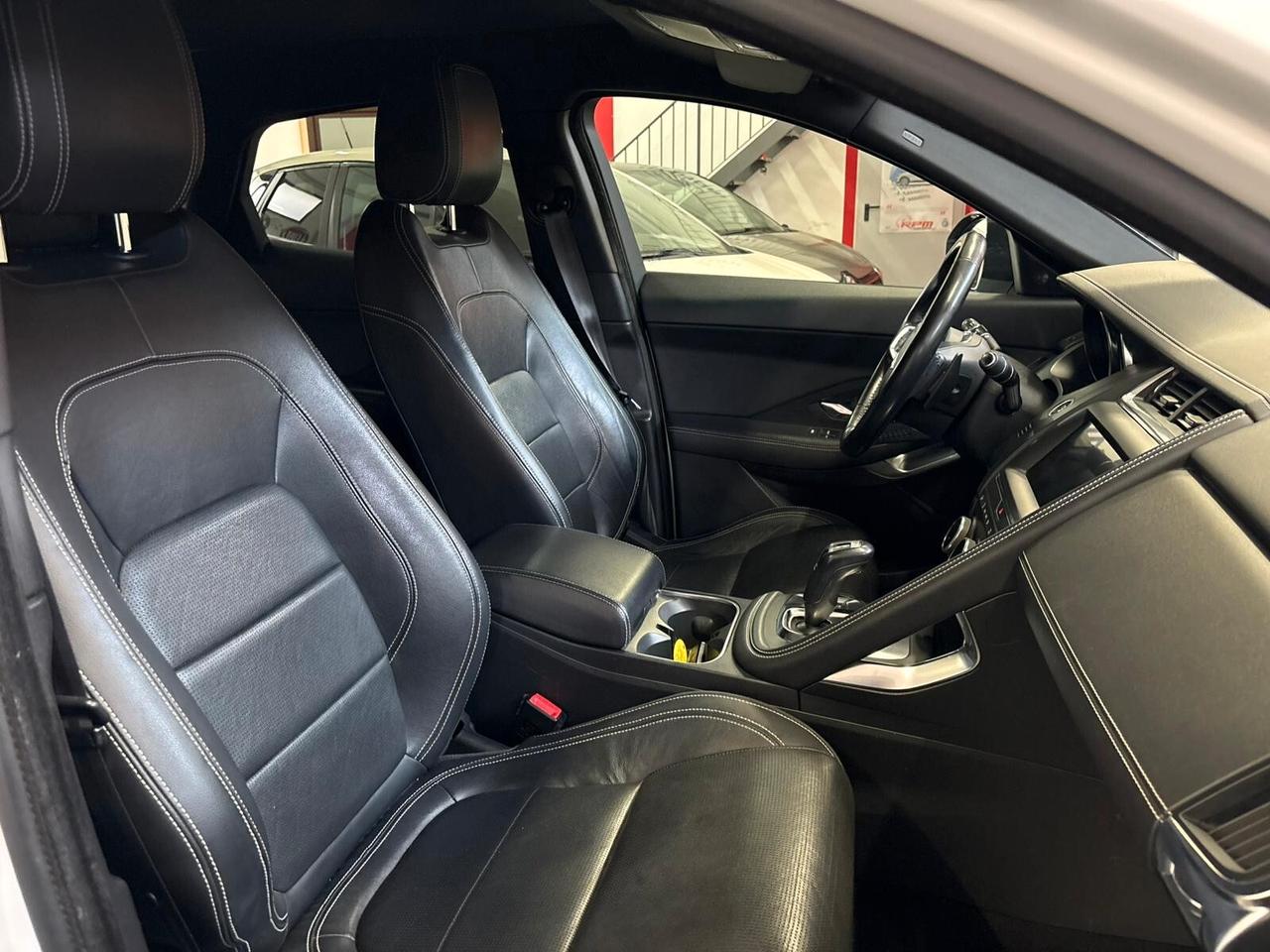 Jaguar E-Pace 2.0D 150 CV AWD aut. R-Dynamic S