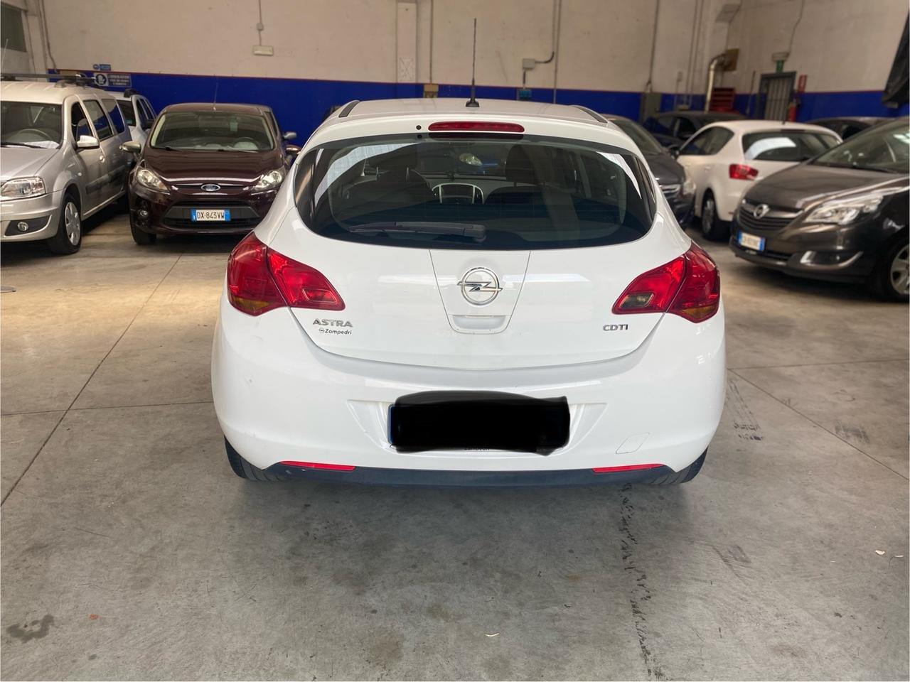Opel Astra 1.7 CDTI 110CV 5 porte berlina