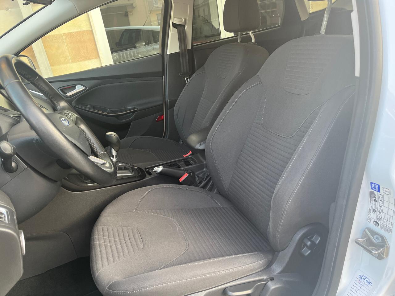 Ford Focus 1.5 TDCi 120 CV ST Line