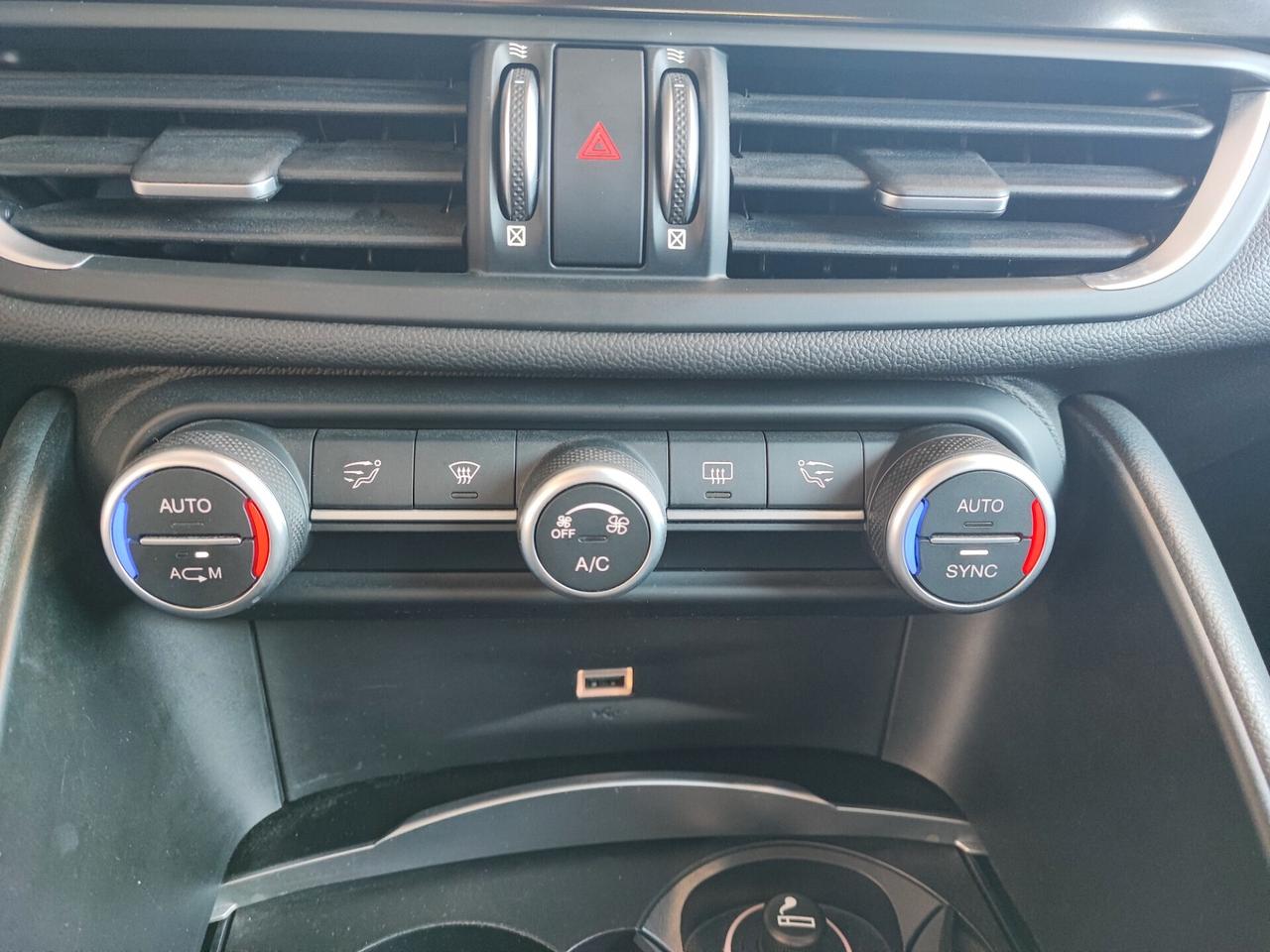 Alfa Romeo Giulia 2.2 Turbodiesel 136 CV AT8