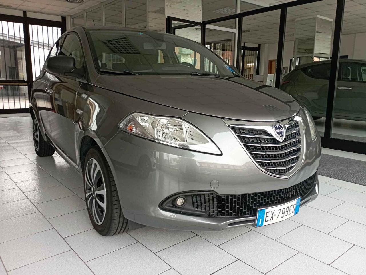 Lancia Ypsilon 1.2 69 CV 5 porte S&S Platinum