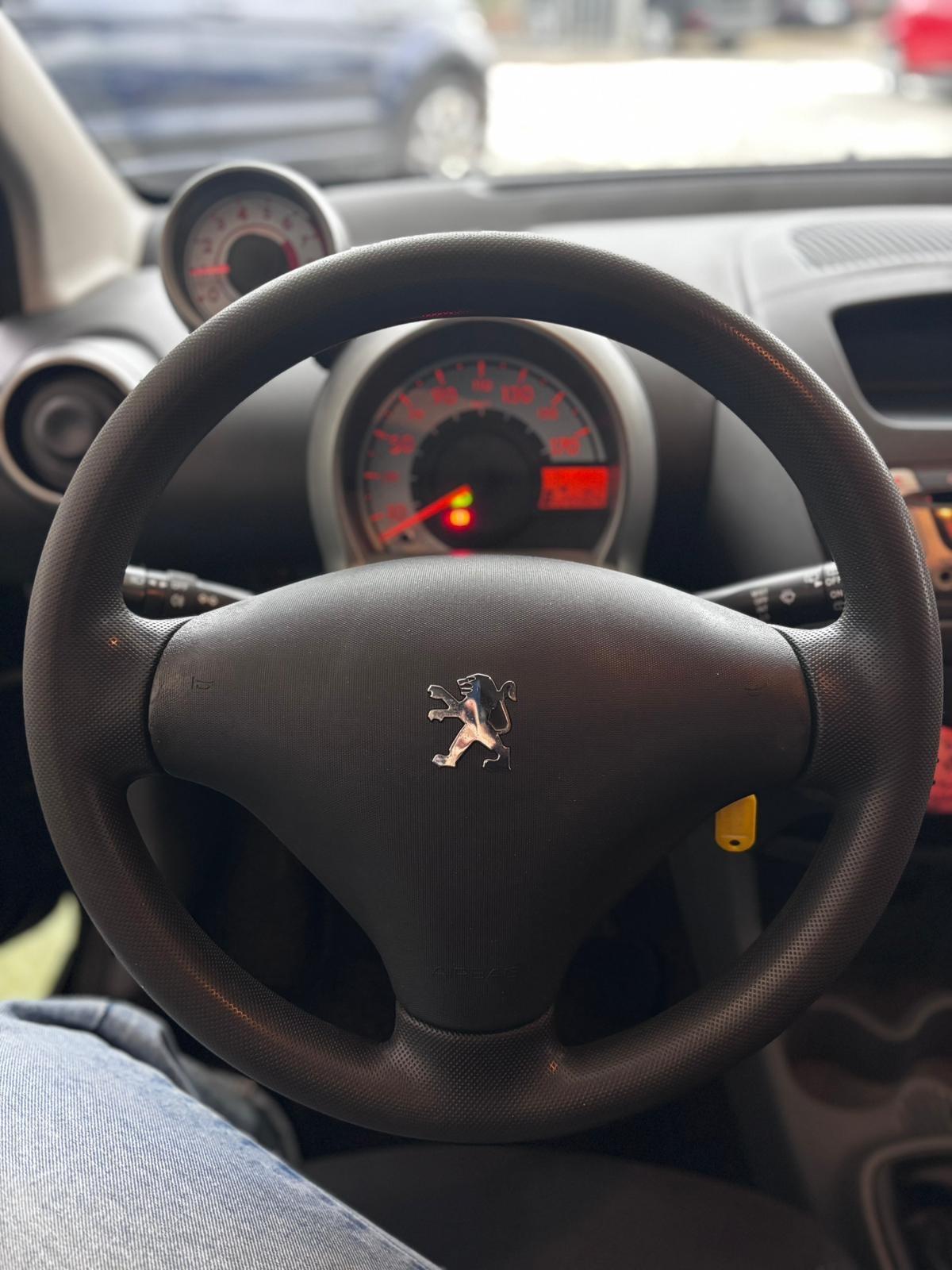 Peugeot 107 1.0 68CV 5p. Sweet Years