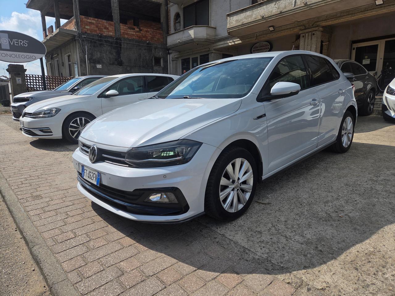 Polo 1.6 TDI 95 CV DSG 5p. R-LINE