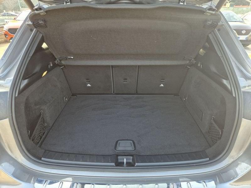 Mercedes-Benz GLA 200 d Premium auto