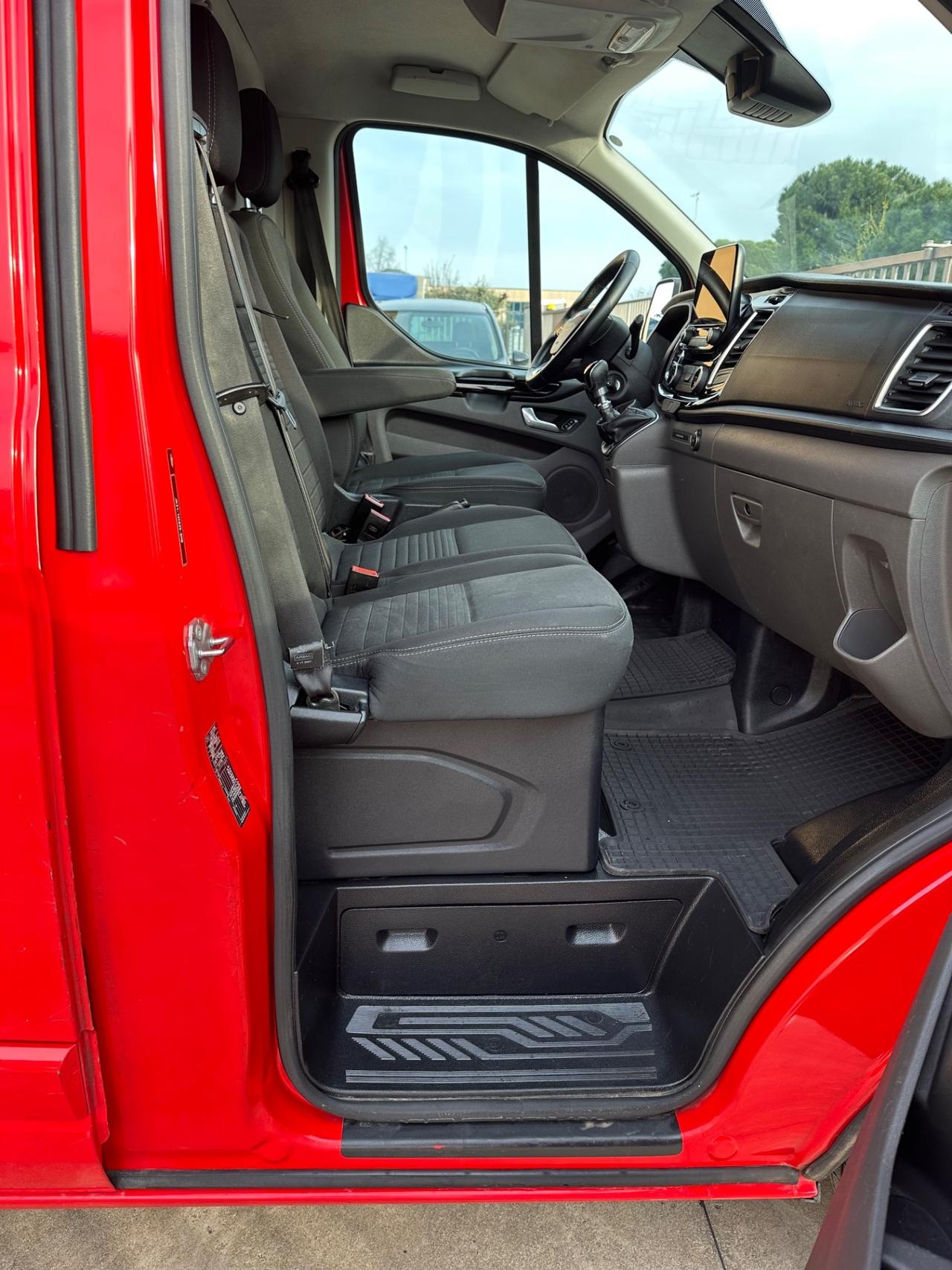 Ford Transit Custom 340 2.0 TDCi 130 PC Furgone Titanium