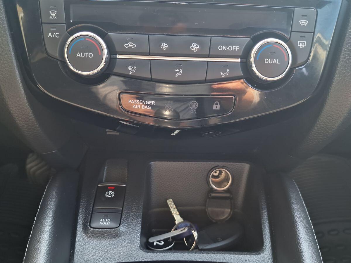 NISSAN QASHAI 1.5 DIESEL TEKNA +