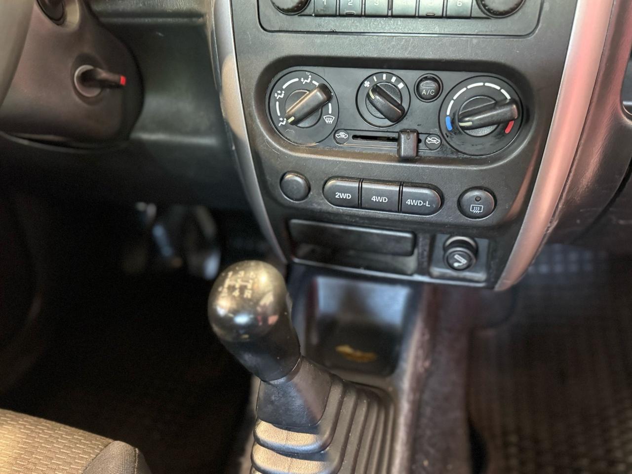 Suzuki Jimny 1.3i 16V cat 4WD JLX SI NEOPATENTATI