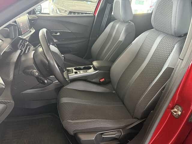 Peugeot 2008 1.2 PureTech 100 CV Allure