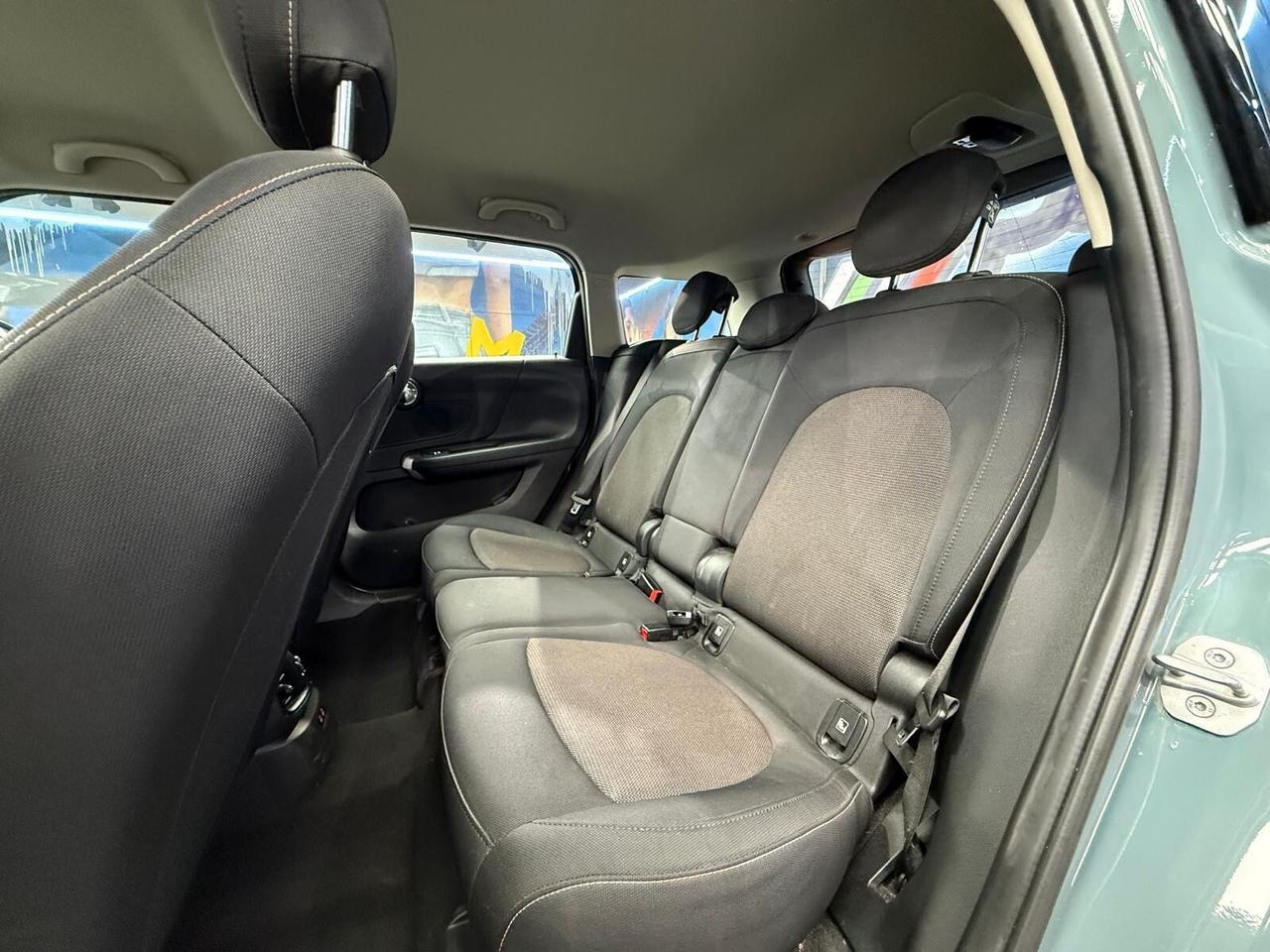 Mini Cooper Countryman 1.5 One D JCW (544)