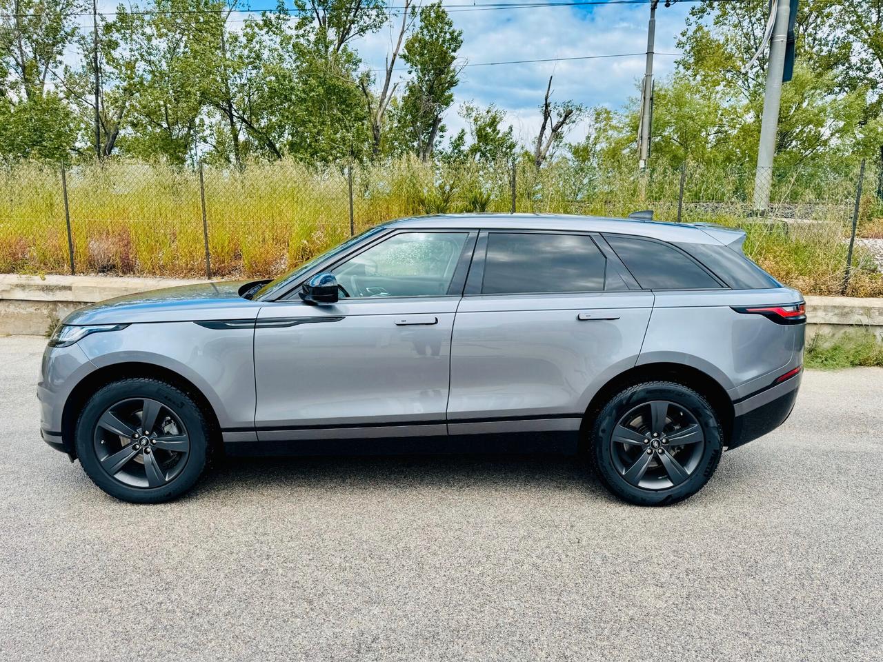 Land Rover Range Rover Velar 2.0D 180 CV CarPlay - APPROVED