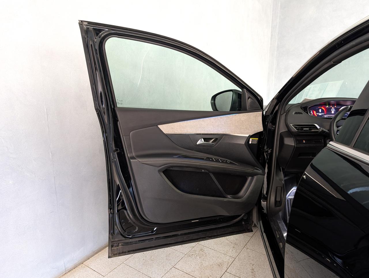 Peugeot 3008 1.2 puretech 130cv GT