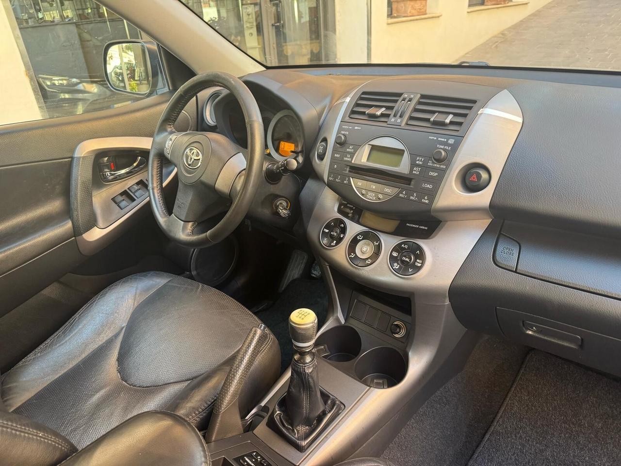 Toyota Rav 4 2.2 D-4D 177cv LUXURY