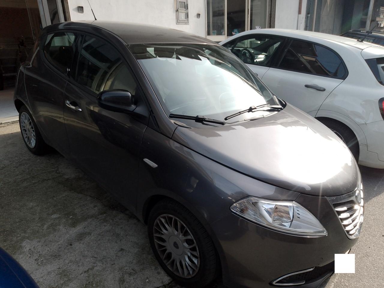 Lancia Ypsilon 1.3 MJT 16V 95 CV 5 porte S&S Silver