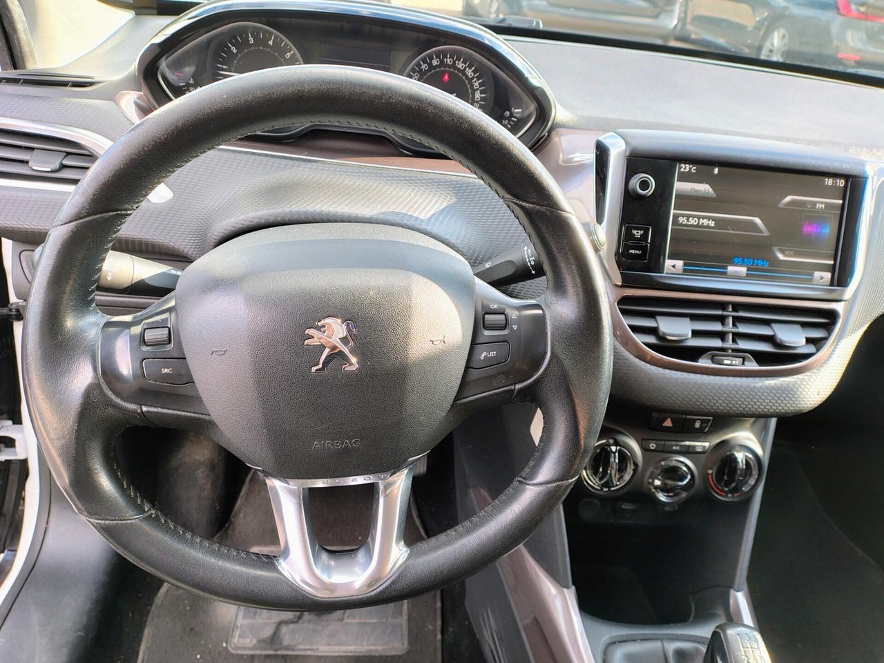 Peugeot 2008 1.2 VTi 82CV Allure